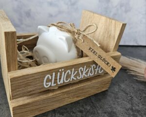 DIY Anleitung - Eine Kiste voller Glück wp-17199391808958641048696243234165