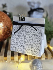 Adventskalender Zahl 15 – Muster zum Download & Bastelidee image