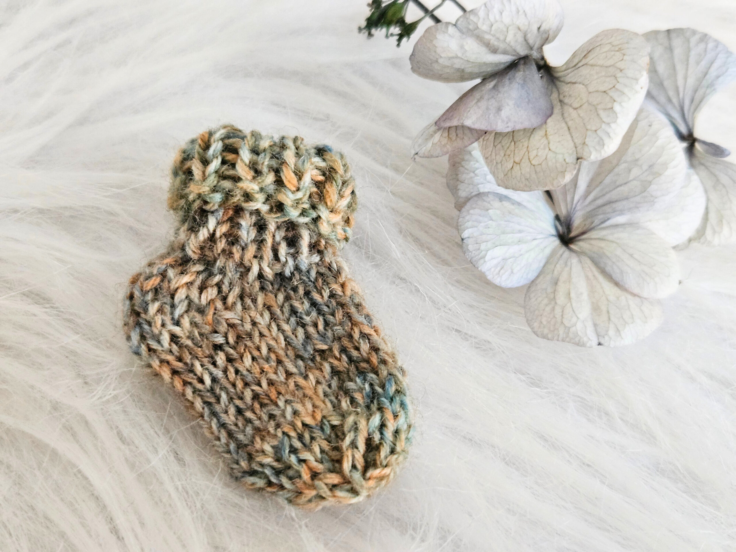Minisocken stricken – kleines DIY mit großer Wirkung
